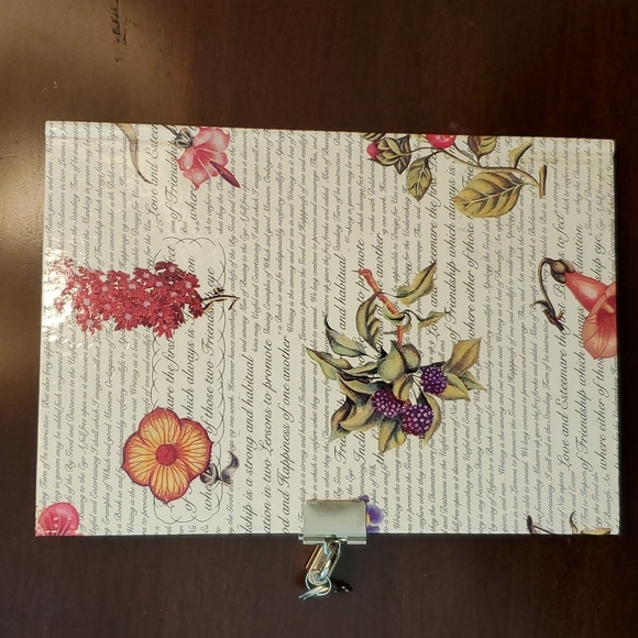 NWOT "Secrets" Journal, lined paper - Picture 5 of 6